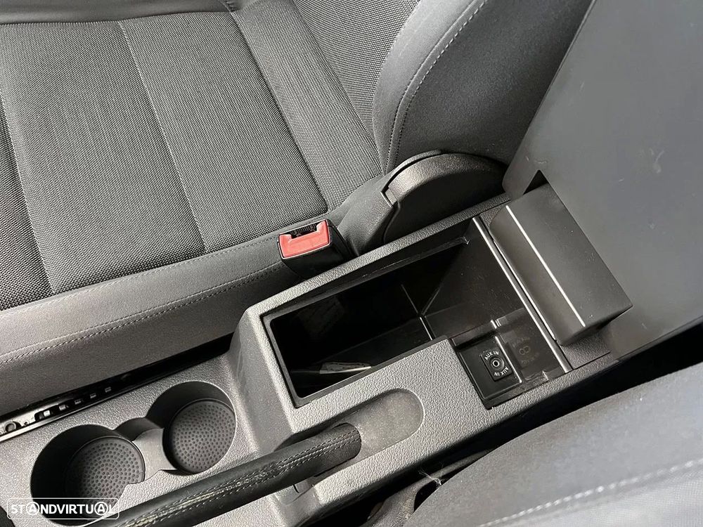 VW Touran 2.0 TDI Highline 7L - 15