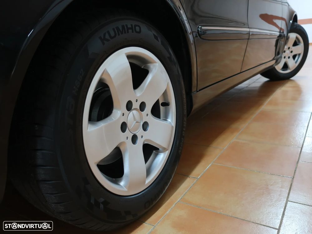 Mercedes-Benz E 220 CDI Auto Elegance - 9