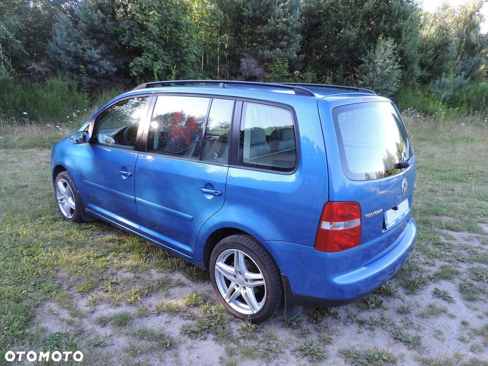 Volkswagen Touran - 2