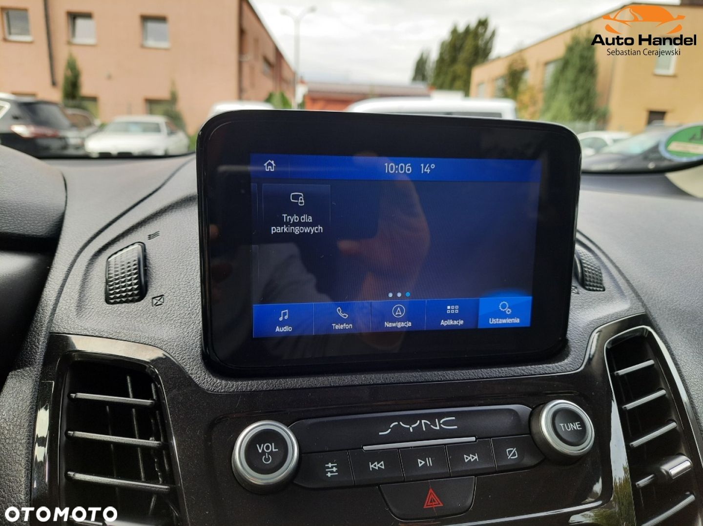 Ford Tourneo Connect Grand - 23
