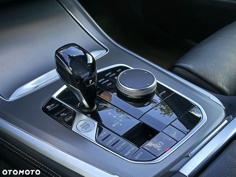 BMW X5 xDrive25d - 28