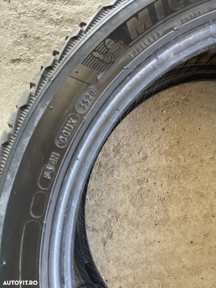 235/45R19 Michelin Pilot Alpin 5 - 7