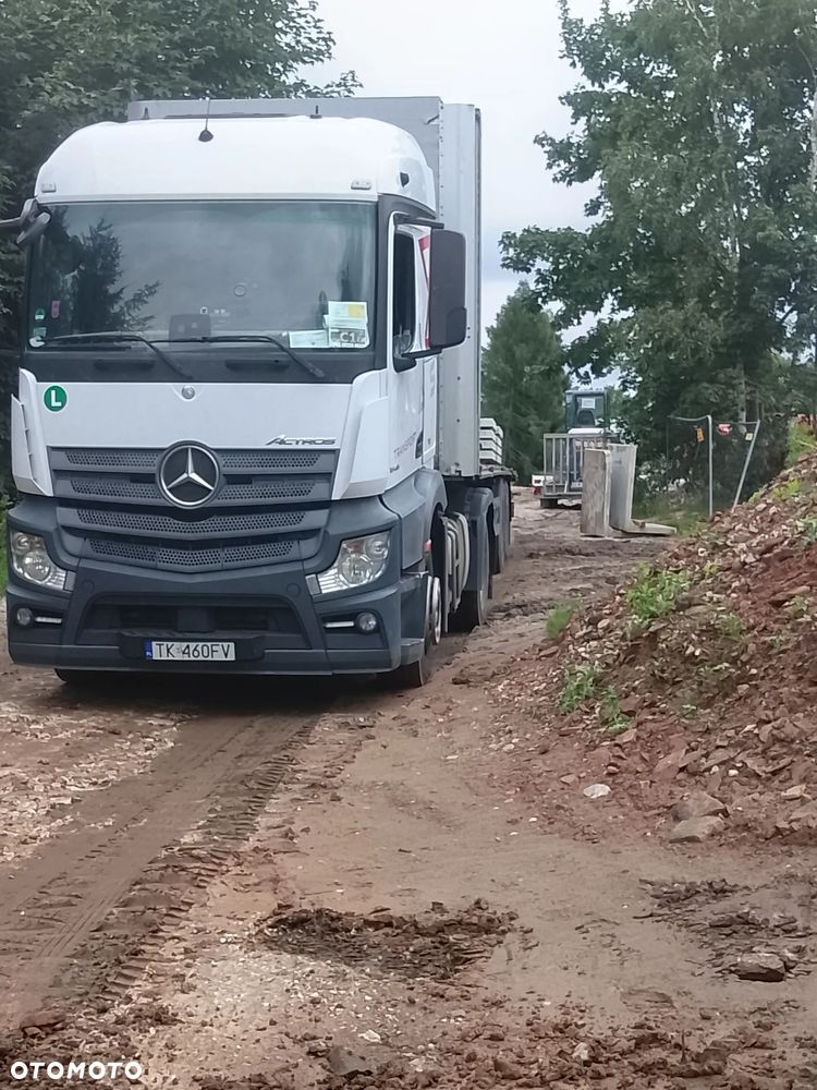 Mercedes-Benz Actros - 3