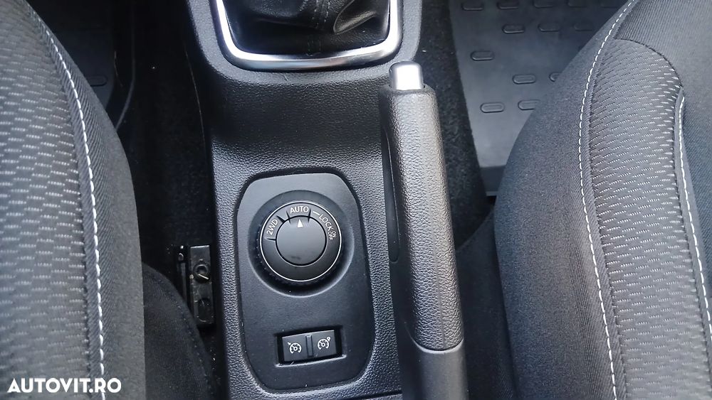 Dacia Duster 1.5 dCi 4x4 Prestige - 10