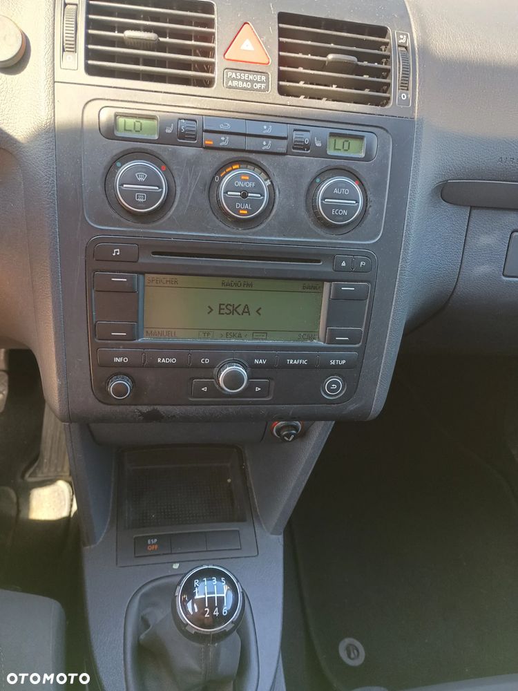 Volkswagen Touran - 18