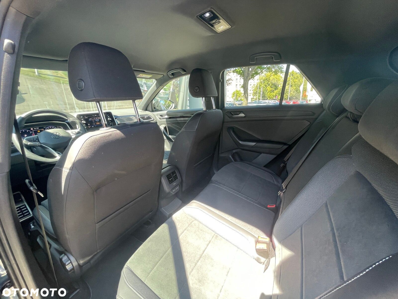 Volkswagen T-Roc 1.5 TSI R-Line Plus DSG - 24