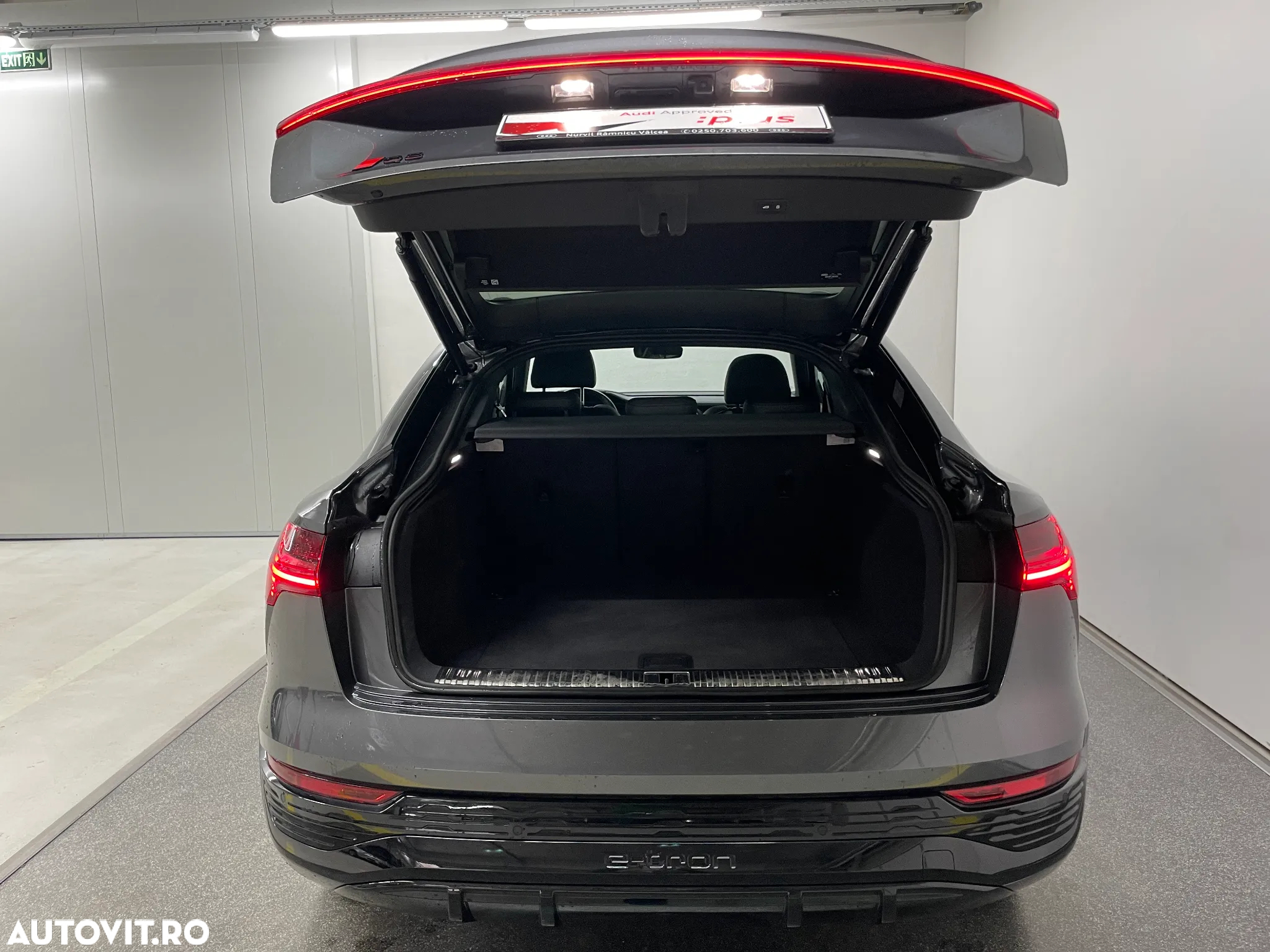 Audi Q8 - 10