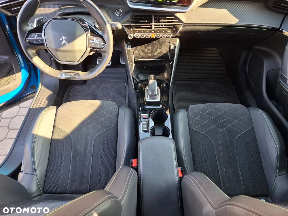 Peugeot 2008 1.2 PureTech GT S&S EAT8 - 33