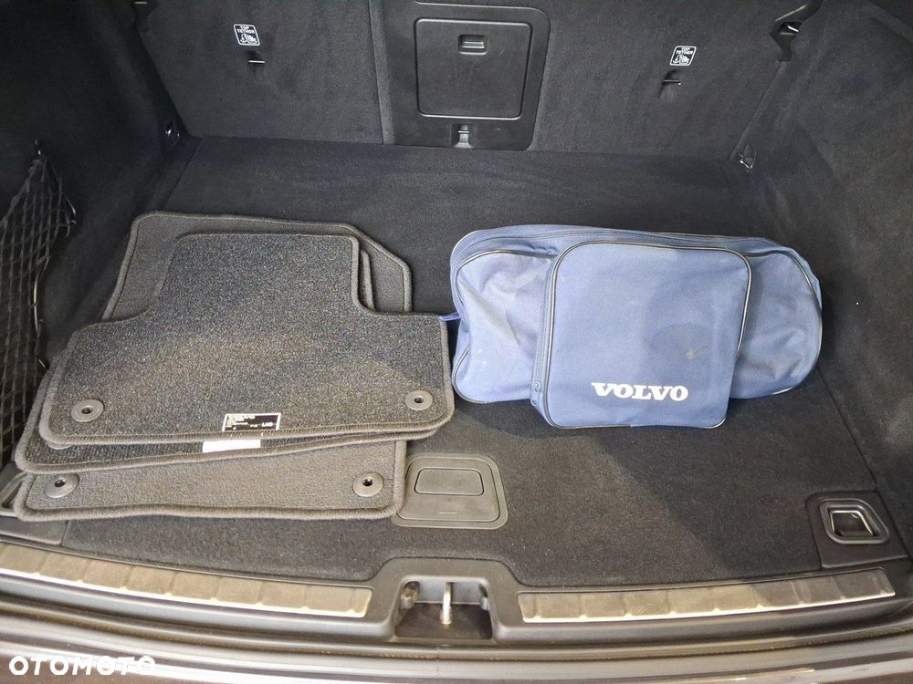 Volvo XC 60 - 21