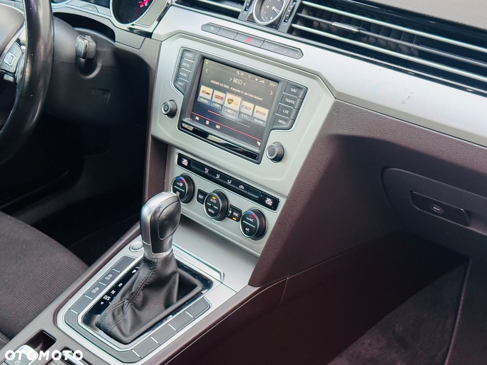 Volkswagen Passat 1.8 TSI BMT Comfortline DSG - 34