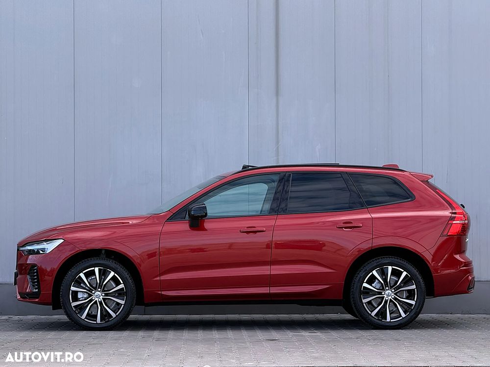 Volvo XC 60 B4 B Plus Dark - 5