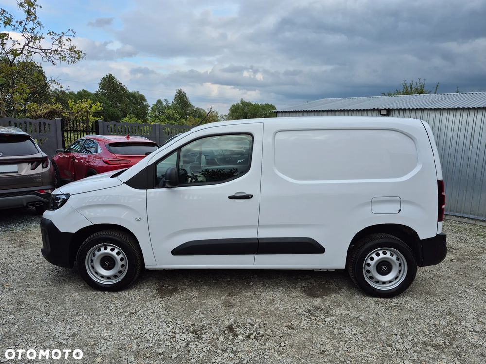 Opel COMBO - 23