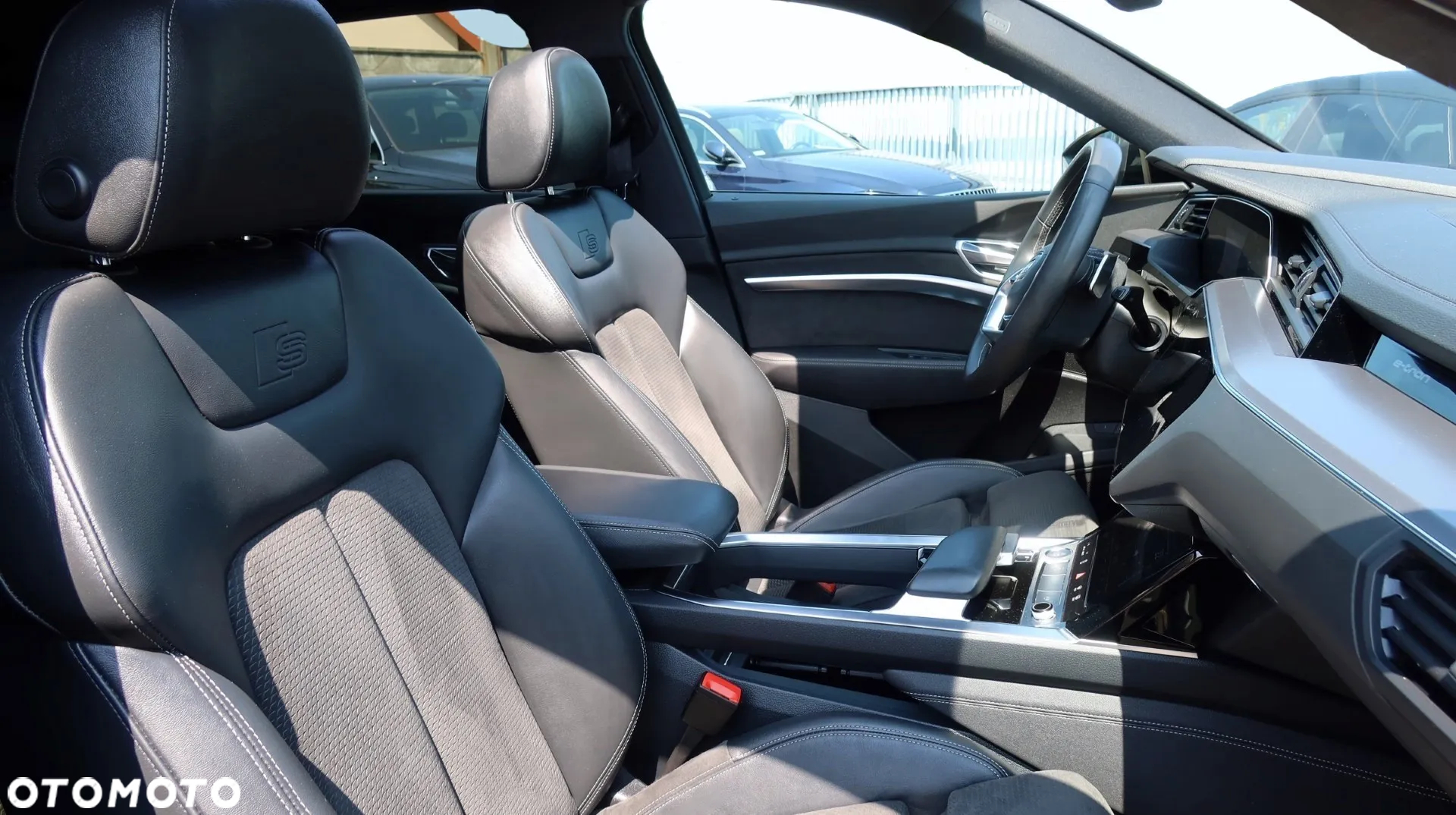 Audi e-tron 50 quattro S line - 23