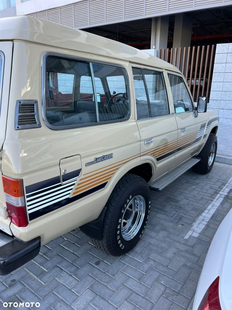 Toyota Land Cruiser RJ70 - 5