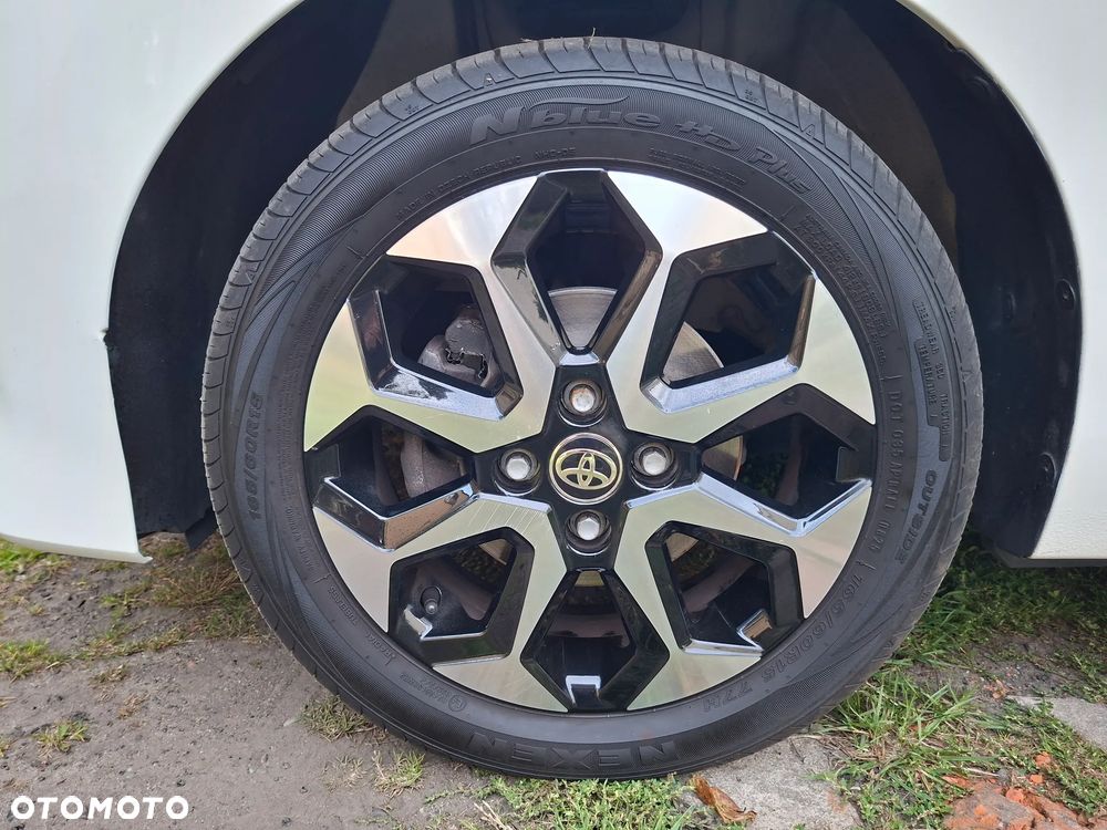 Toyota Aygo x-play connect - 27
