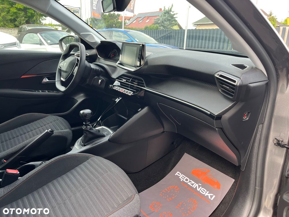 Peugeot 208 - 9