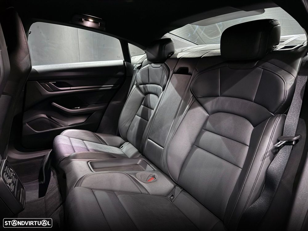 Porsche Taycan Standard - 28