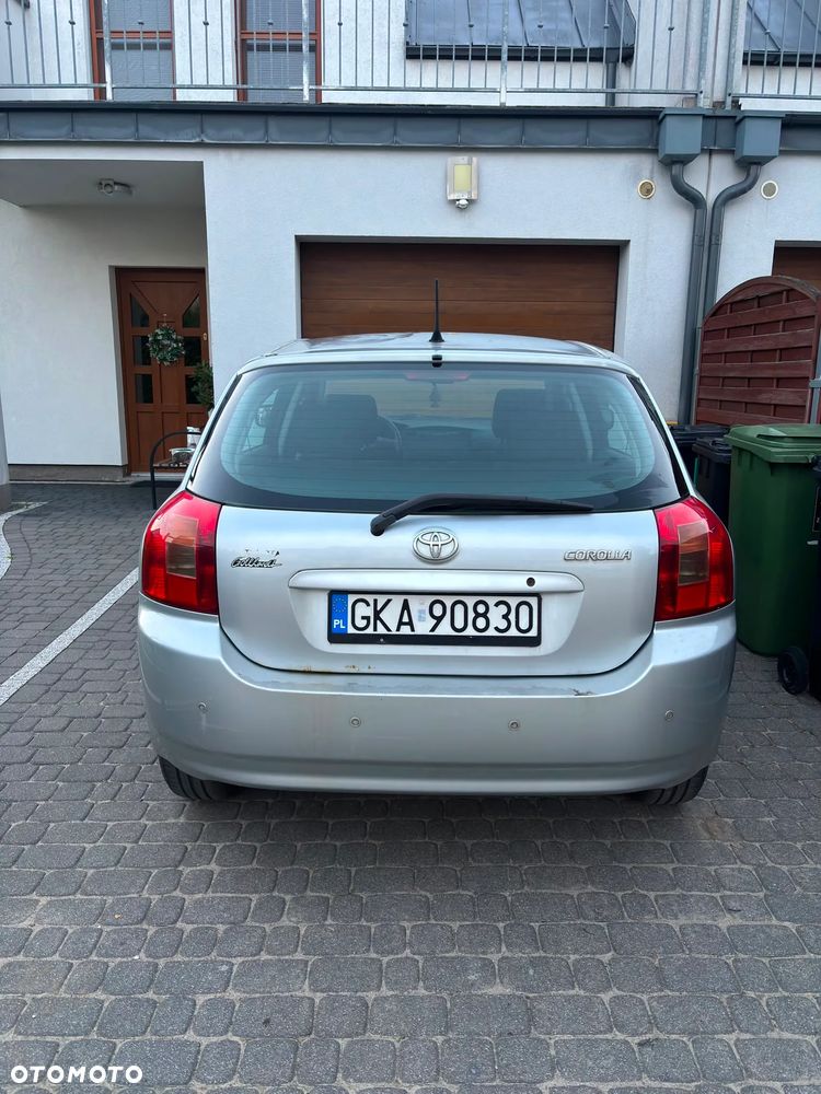 Toyota Corolla 2.0 D-4D Sol - 17