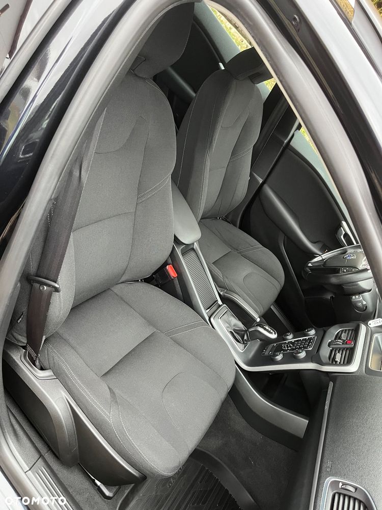 Volvo V40 Cross Country - 20