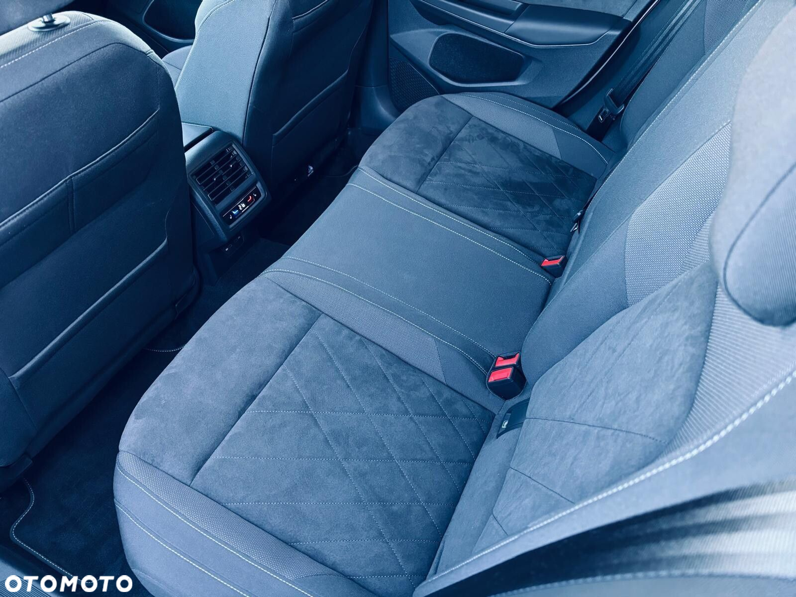 Volkswagen Golf - 16