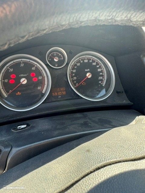 Opel Astra ver-1-7-cdti-cosmo - 12