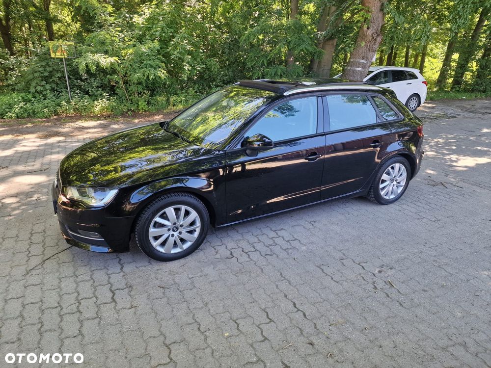 Audi A3 Sportback 1.4 TFSI Attraction - 2