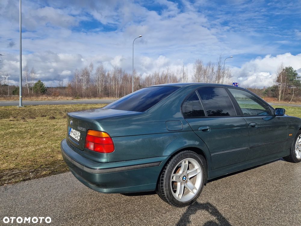 BMW Seria 5 523i - 2