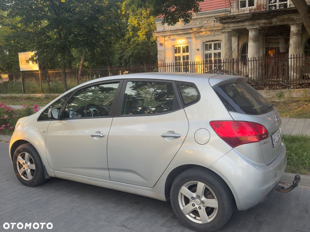 Kia Venga - 3
