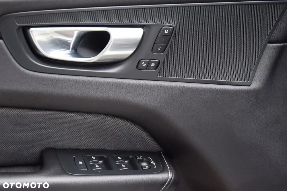 Volvo XC 60 B4 D Geartronic RDesign - 18