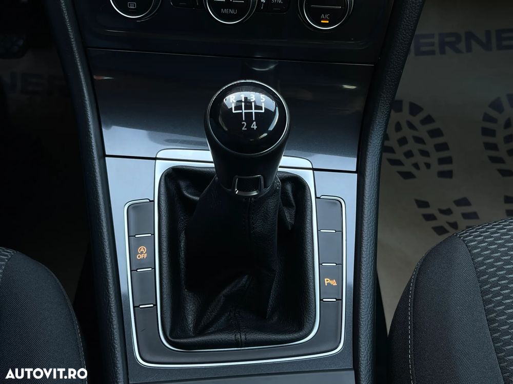 Volkswagen Golf 1.6 TDI (BlueMotion Technology) Comfortline - 13