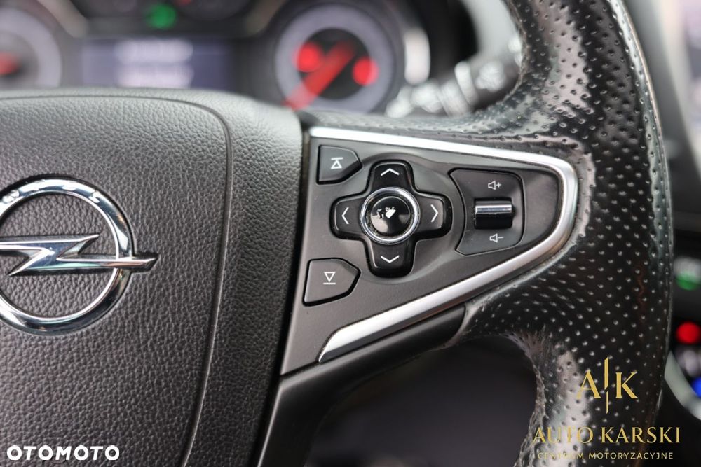 Opel Insignia - 24