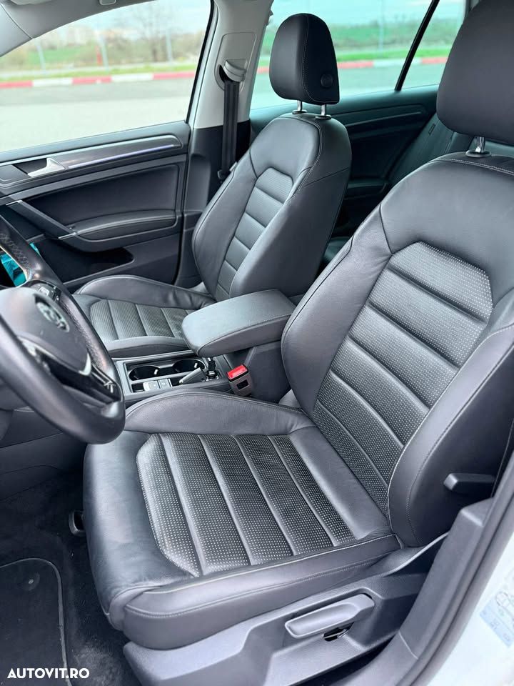 Volkswagen e-Golf - 9