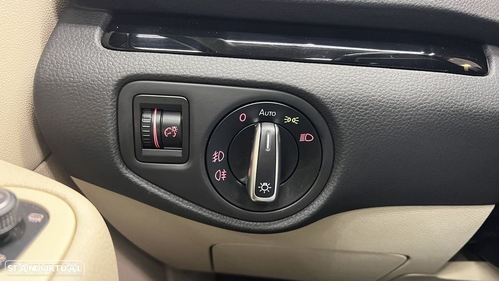 VW Sharan 2.0 TDI Blue Highline DSG - 44