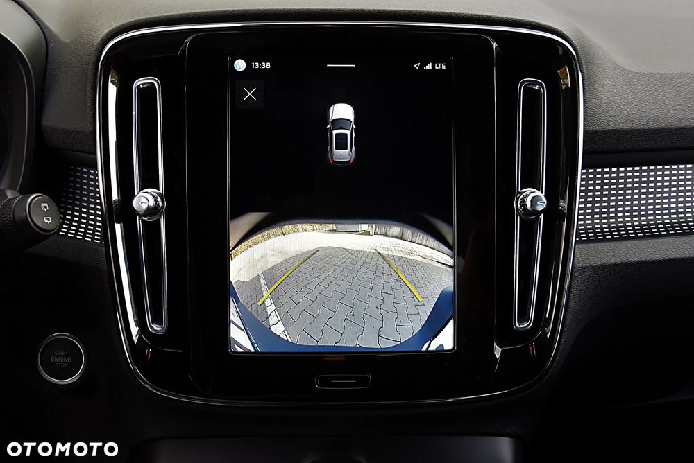 Volvo XC 40 B4 Core - 27