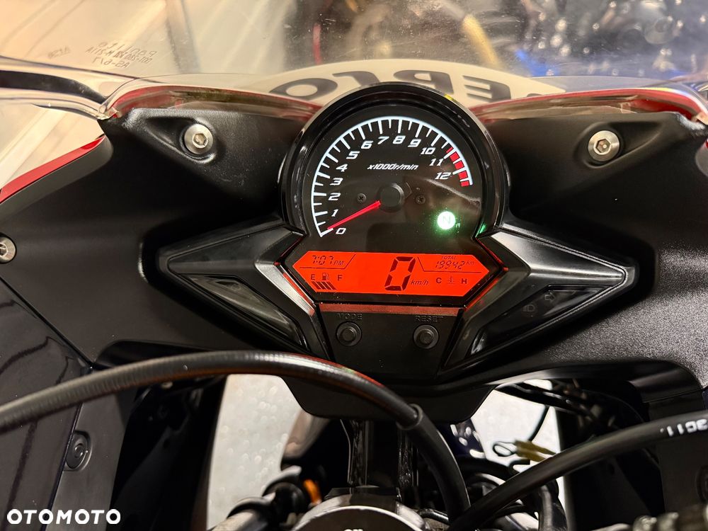 Honda CBR - 12
