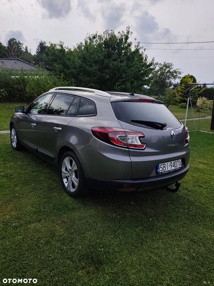 Renault Megane TCe 130 Bose Edition - 11