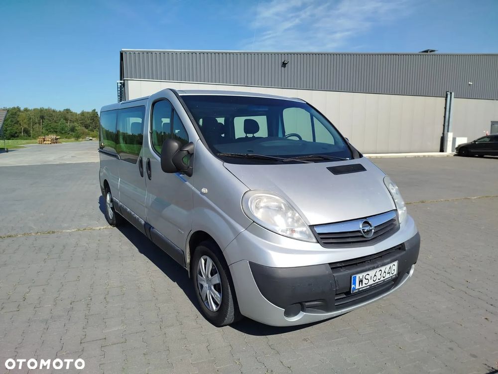 Opel Vivaro - 1