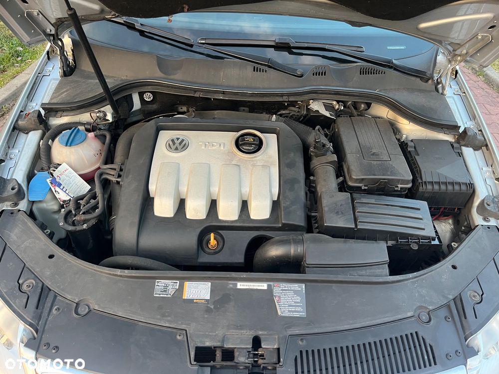 Volkswagen Passat 1.9 TDI Comfortline - 9