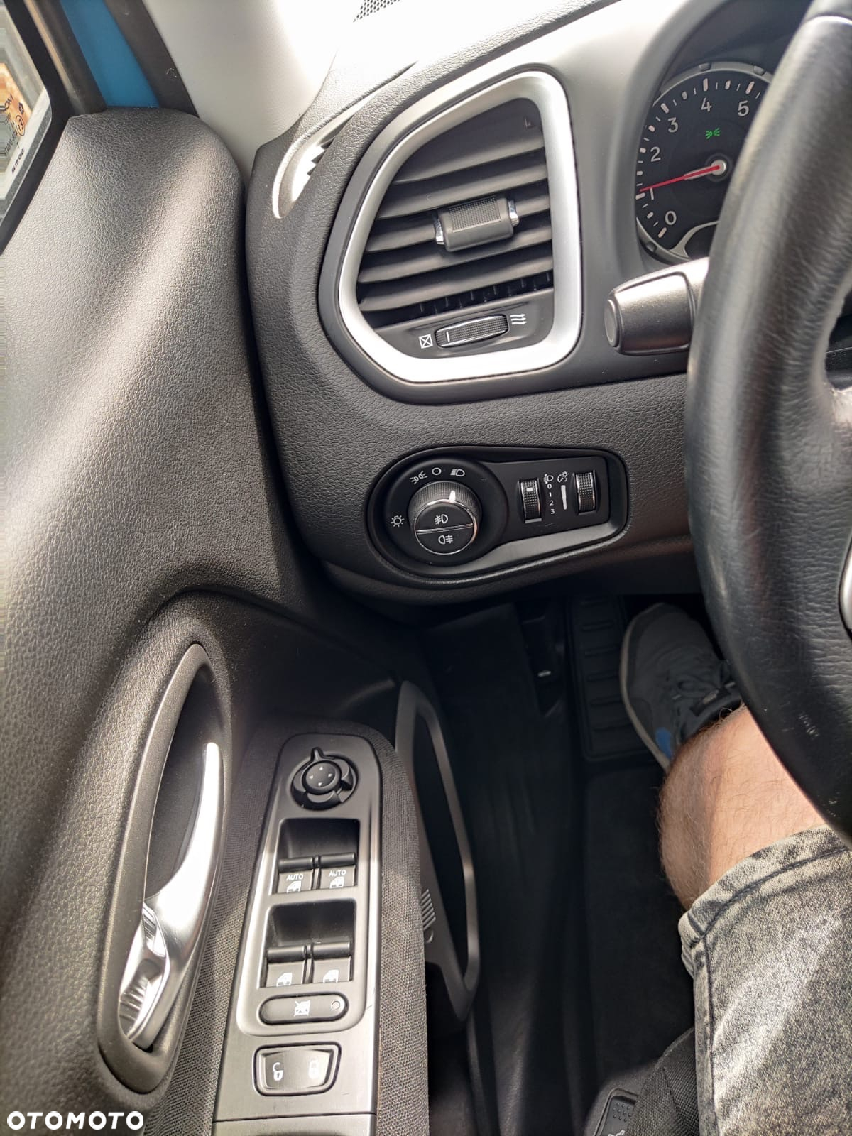 Jeep Renegade 1.4 MultiAir Longitude FWD S&S - 22