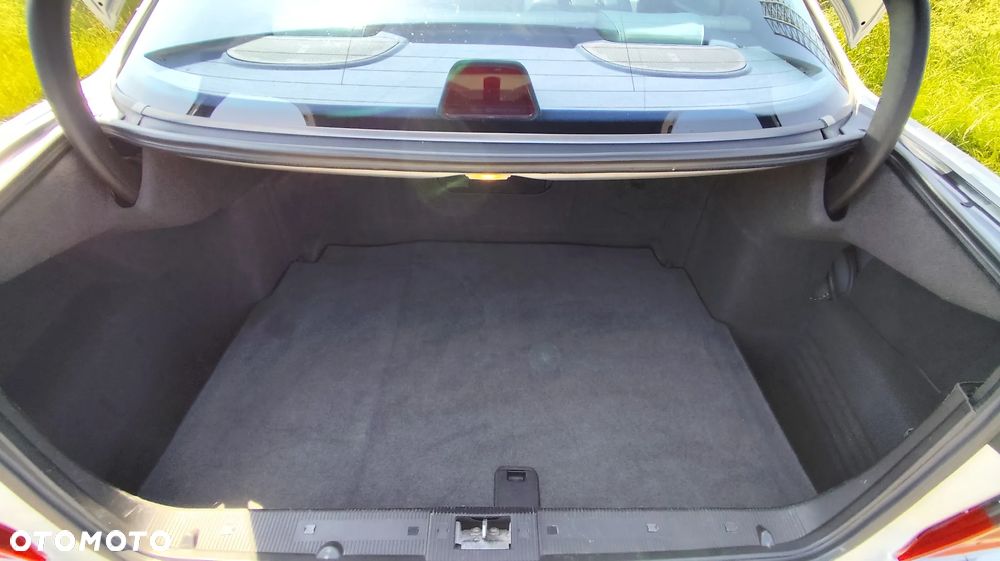 Mercedes-Benz Klasa E 320 Avantgarde - 28