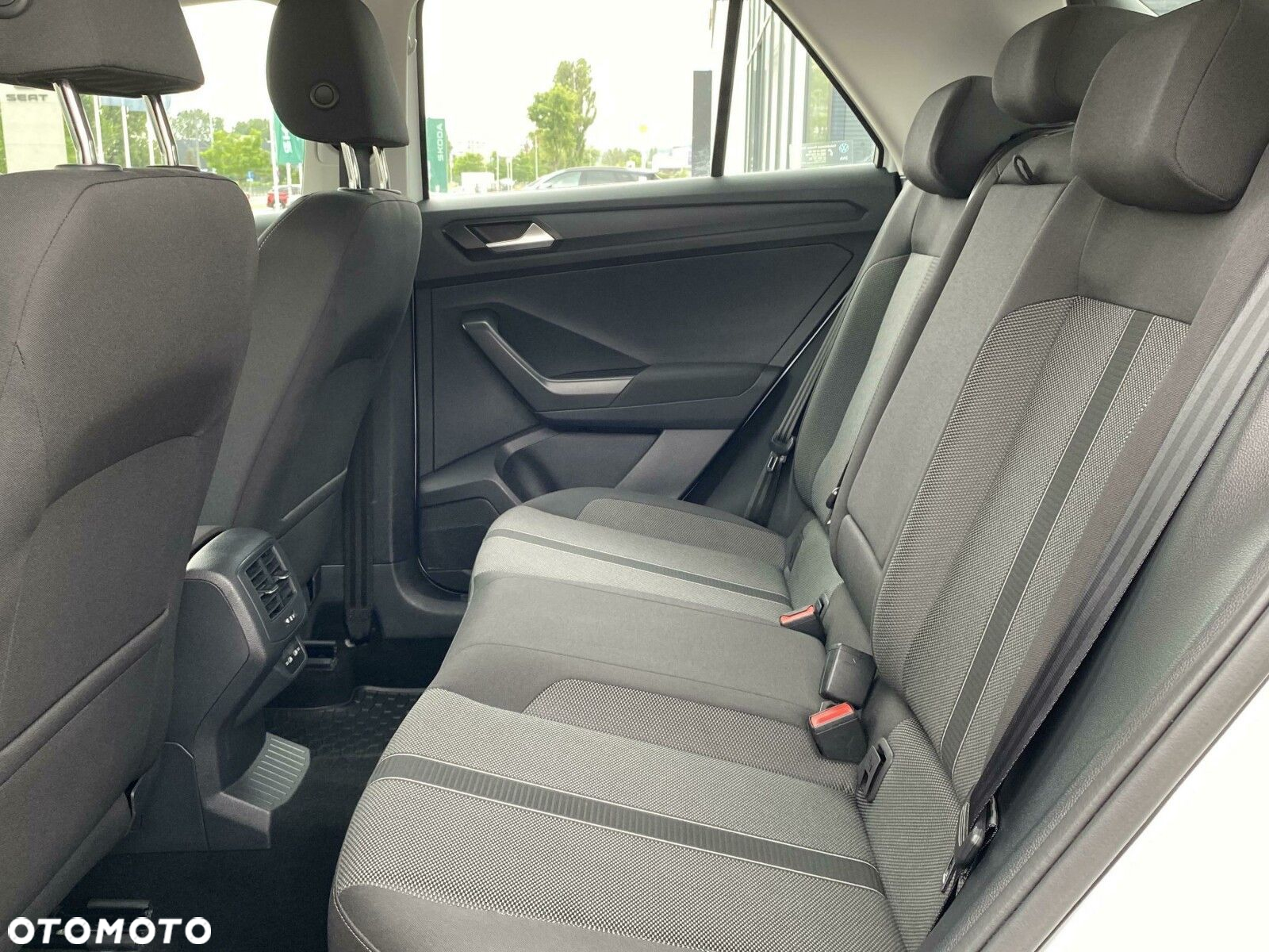 Volkswagen T-Roc 1.5 TSI Life - 12