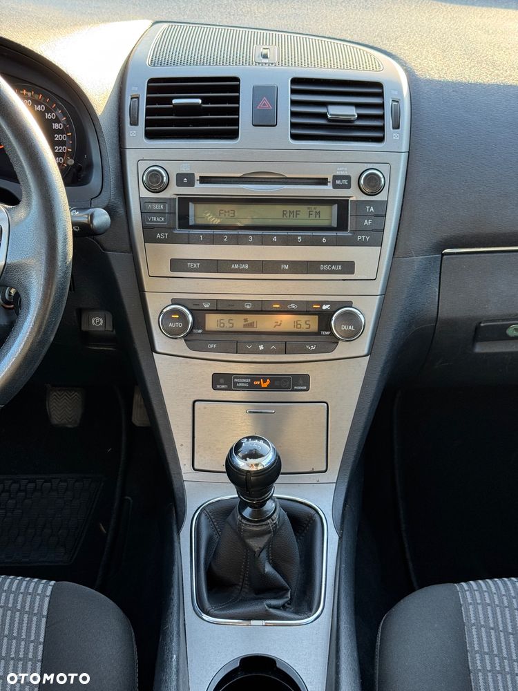 Toyota Avensis 1.8 Luna EU5 - 27
