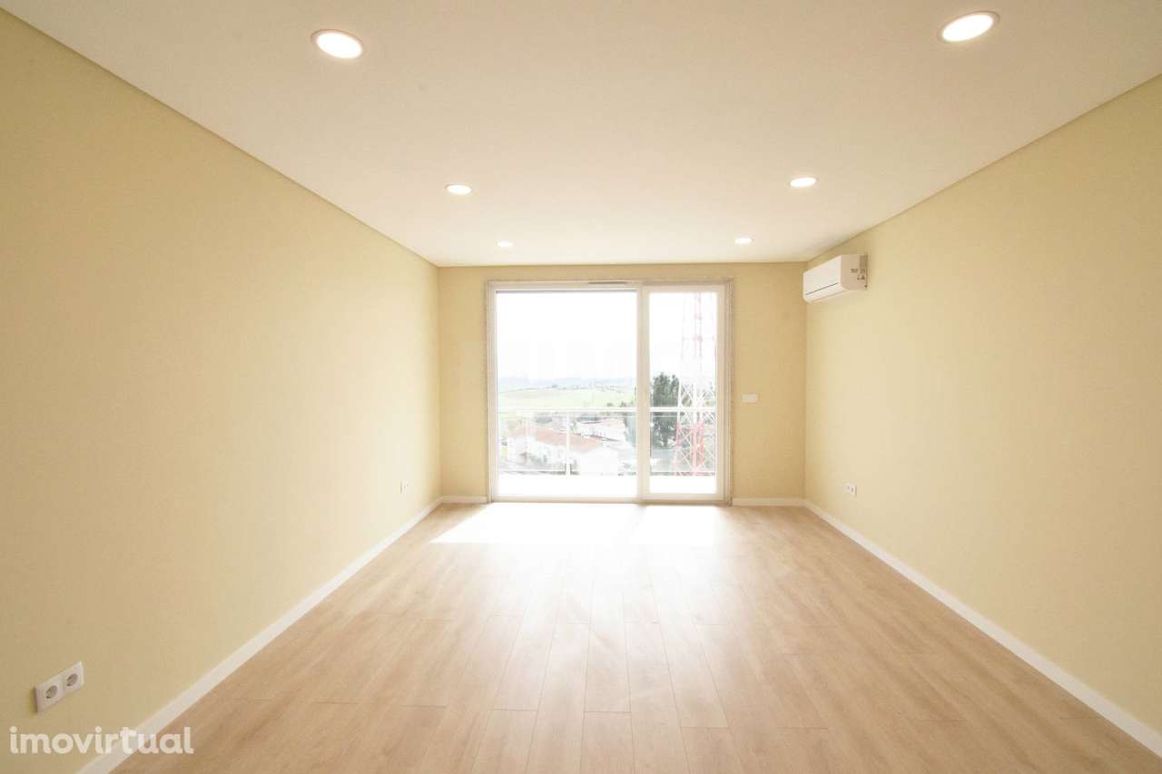 T2 Duplex c/ Terraço NOVO - Zona Baixa da Covilhã - Grande imagem: 3/17
