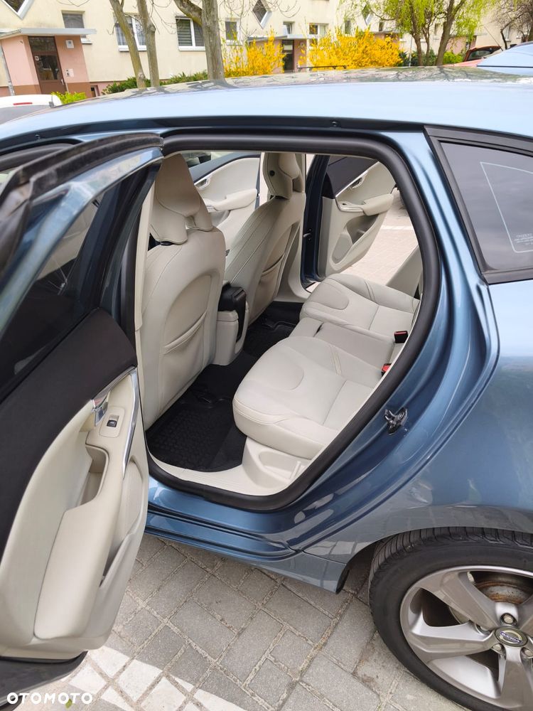 Volvo V40 T3 Kinetic - 13