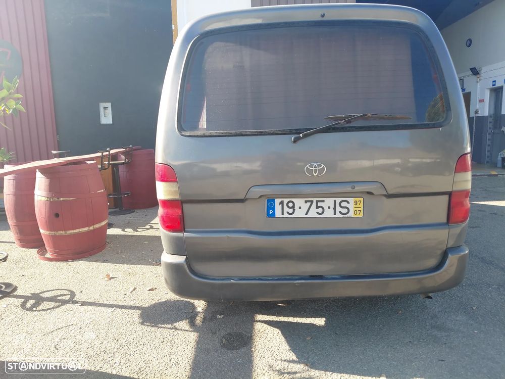 Toyota Hiace 1997 photo 3