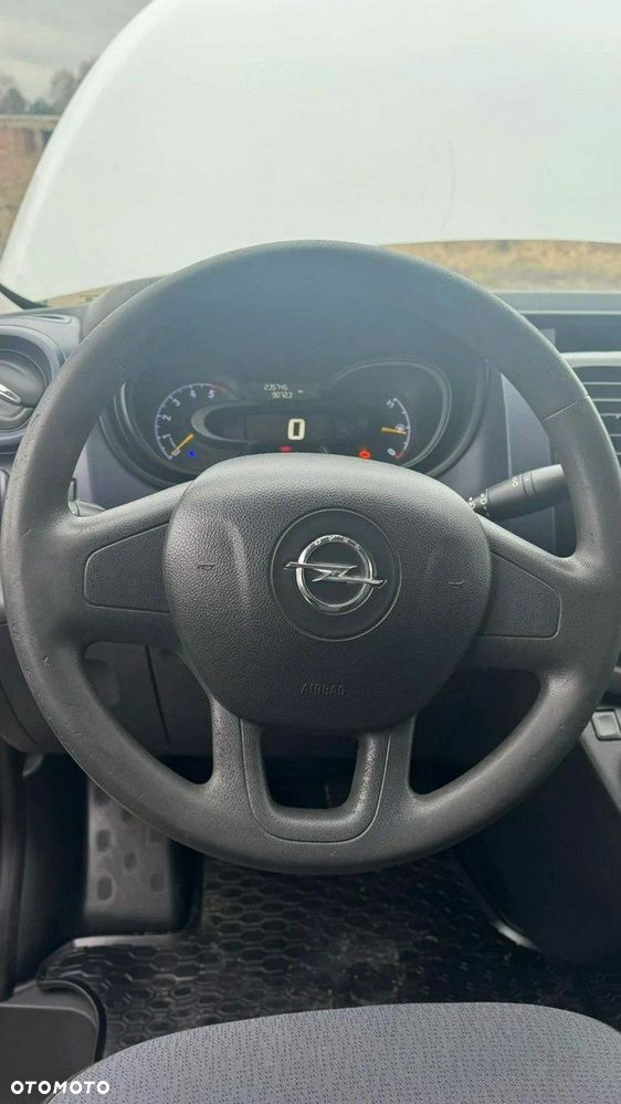 Opel Vivaro - 14