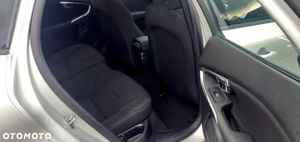 Volvo V40 Cross Country D2 Momentum - 22