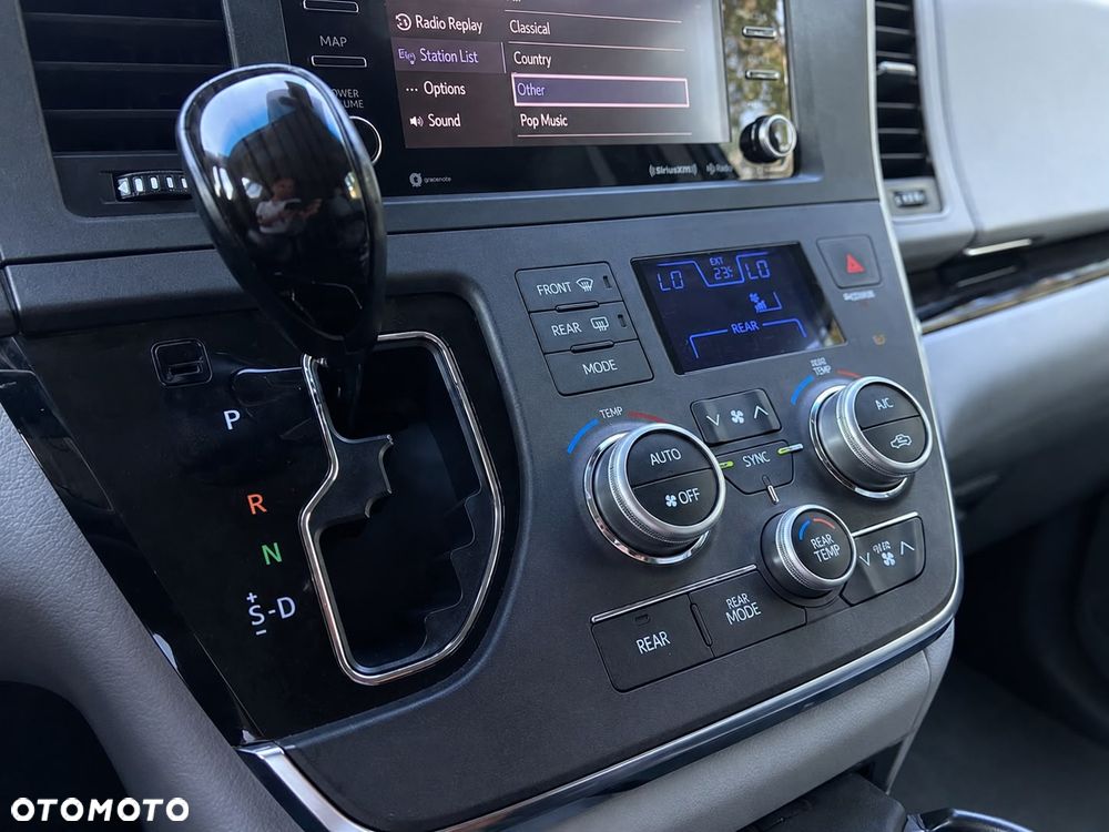 Toyota Sienna 3.5 V6 - 10