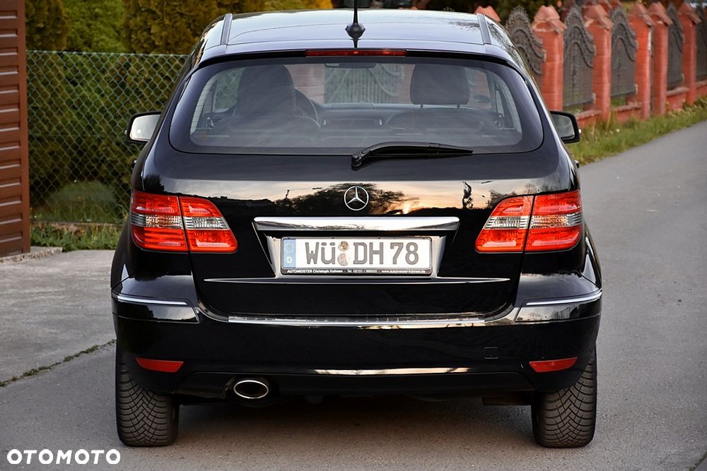 Mercedes-Benz Klasa B 180 BlueEFFICIENCY SPORT EDITION - 16