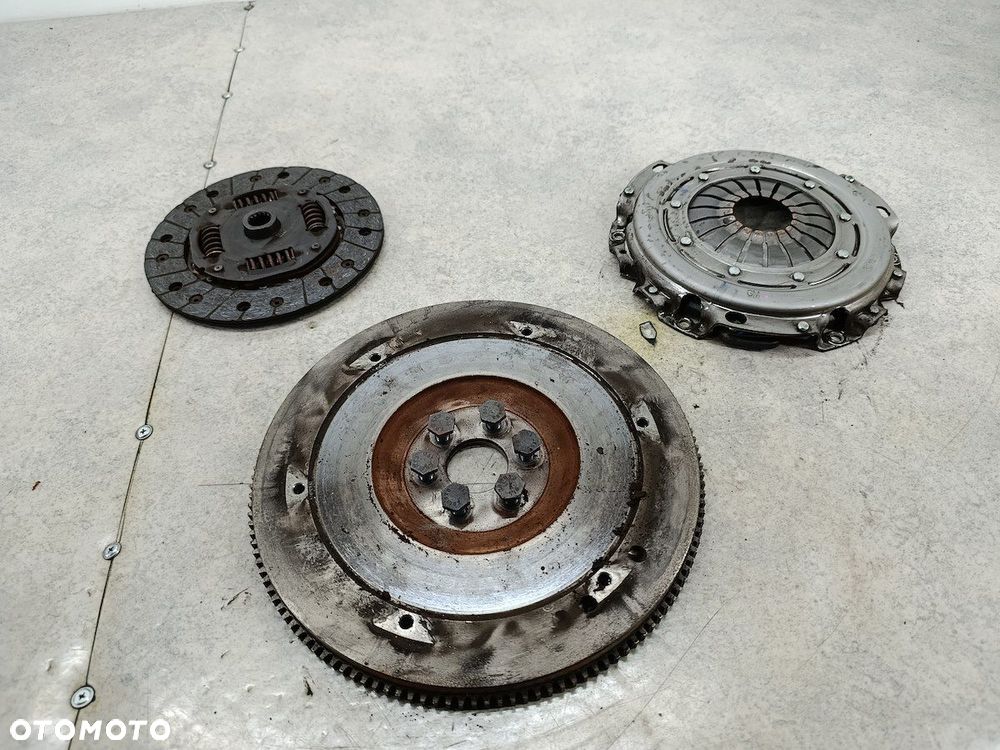 SPRZĘGŁO KOMPLETNE OPEL CORSA E 55594657 55565534 366190010   VALEO 1.2 - 6